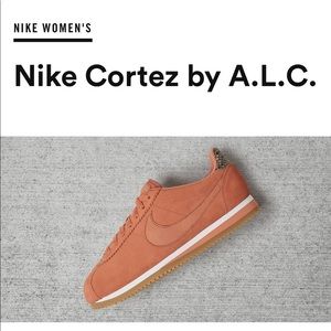 nike cortez salmon pink